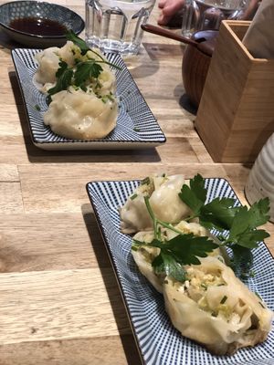 Vegan gyozas (légumes )  at Neko Ramen in Paris