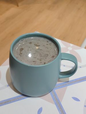 養生黑芝麻燕麥豆奶 at De l'espoir 手在餐桌 in New Taipei City