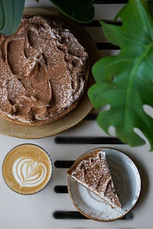 Banoffee and best specialty flat white at Commune Cafe in Tallinn