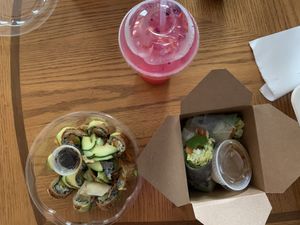 Chysun roll, mango fresh roll, special drink at freshroll in Mashpee