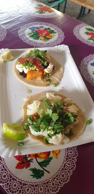 Bean/sweet potato on top, cauliflower on bottom at Taco Love in Berlin
