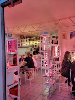 Restaurant at Vegan Ramen Shop - Jana Pawla in Warsaw