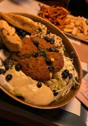 Very tasty vegan salad bowl at Hans im Glück in Bochum