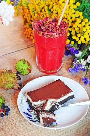 Homemade lemonade + gluten-free Bounty Cake at Vegab in Poznan