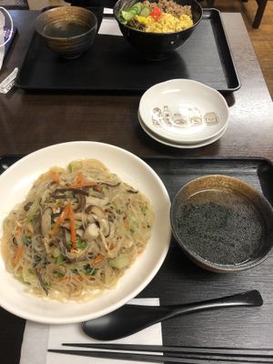 Fried glass noodles with vegetables  at Yume-an ゆめ庵 in Tokyo