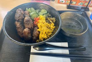 sweet and sour soy meat/veggie bowl at Yume-an ゆめ庵 in Tokyo