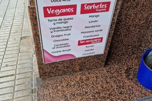 Carta de helados at Heladería Los dos Hermanos in Gijon