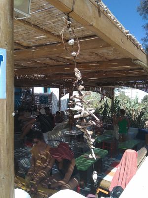 Style ethnic & colourful at Kalamia in Koufonisia