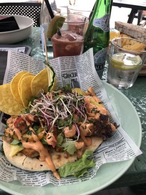 Toast vegan kipshoarma at Brunchbar in Heerlen