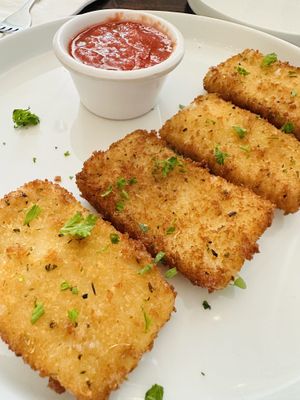 Mozzarella sticks  at Pizza Verde in Fort Worth
