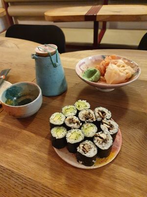 Avocado and mushroom maki at Cudo Vegan Sushi in Poznan