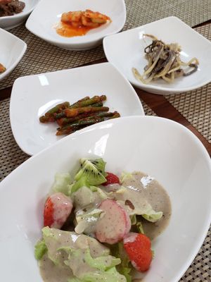 Side dishes at Soban Vegan 소반 비건식당 in Busan