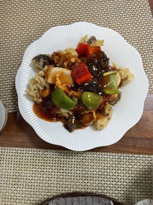 Sweet and sour mushrooms with veggies   at Soban Vegan 소반 비건식당 in Busan
