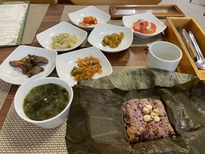 Yeonip-bap   at Soban Vegan 소반 비건식당 in Busan