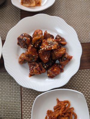 Marinated fried mushrooms at Soban Vegan 소반 비건식당 in Busan
