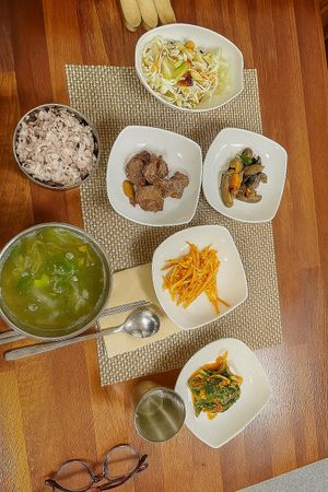 Silyak soup, rice and sides  at Soban Vegan 소반 비건식당 in Busan