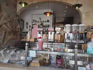Inside all vegan at Jolly Chocolat in Bordeaux