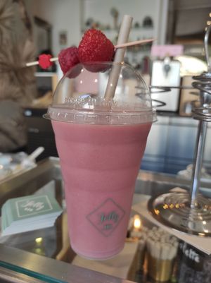 Vegan smoothie at Jolly Chocolat in Bordeaux