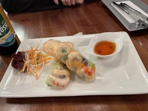 Summer roll with shrimps at Vevi in Vienna
