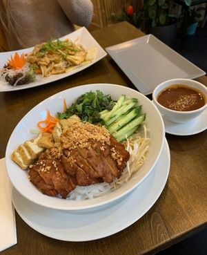 V41: Pho Trôn at Vevi in Vienna