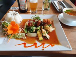 Hauptspeise, tofu gemüse grillspieß mit reis at Vevi in Vienna