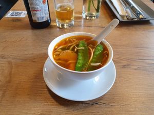 Vegane Tom Yam Suppe mit veggie shrimps at Vevi in Vienna