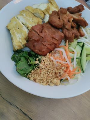 V57 came with a sauce to add at Vevi in Vienna