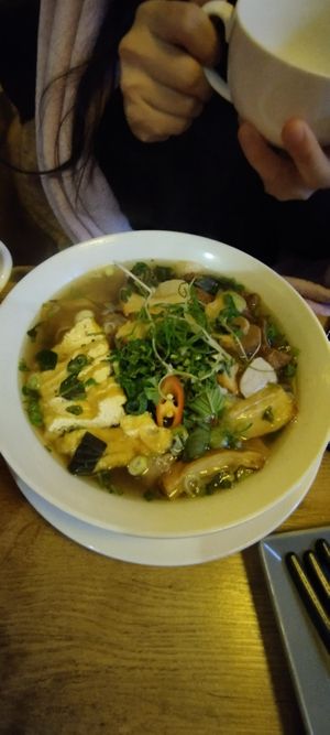 Noodles con tofu y Seitan at Vevi in Vienna