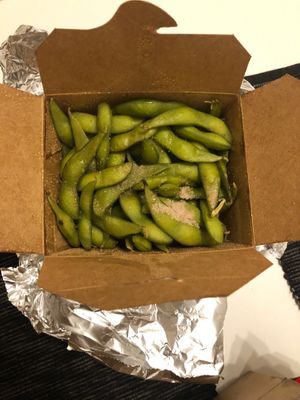 Edamame w/himalayan salt
(5.90€) at Vevi in Vienna