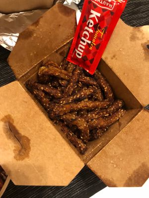 Bio carrot/veggie fries w/ketchup
(6.90€) at Vevi in Vienna