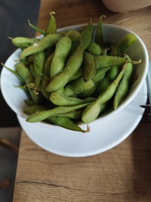 Edamame 🫛 at Vevi in Vienna