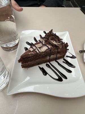 Chocolate hazelnut cake   at Vevi in Vienna