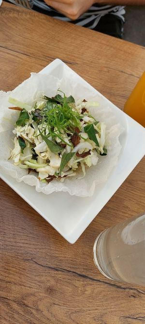 Antiker Krautsalat at Vevi in Vienna