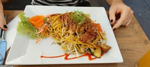 Weizennudeln mit Seitan at Vevi in Vienna