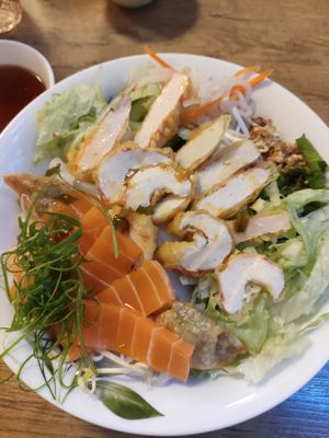 V141 Vegan seafood bowl at Vevi in Vienna