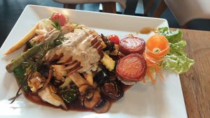 Vegan chicken at Vevi in Vienna