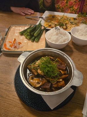  at Vevi in Vienna