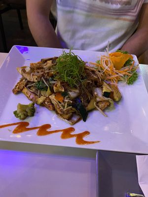 Fried noodles with tofu and vegetables   at Vevi in Vienna