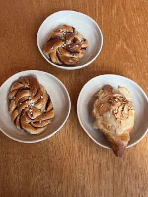 Cinnamon buns and almond croissant 🥐  #Veganuary at Loaf Sourdough Bakery in Utrecht