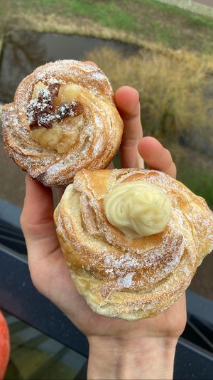 Cruffin luxe and cruffin vanilla  at Loaf Sourdough Bakery in Utrecht