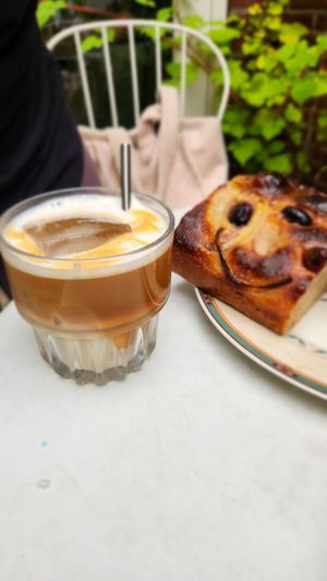Iced latte oat milk (Roa) at Loaf Sourdough Bakery in Utrecht