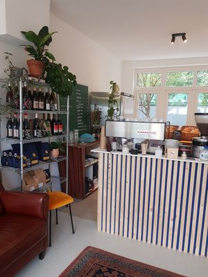 Lovely atmosphere inside at Loaf Sourdough Bakery in Utrecht