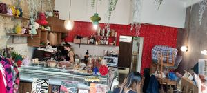 comptoir at Amendūla Café in Paris