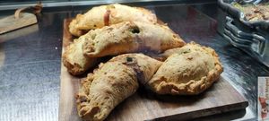 Calzoncino at Amendūla Café in Paris