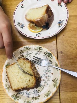 Cake amande yaourt / cake citron myrtille  at Amendūla Café in Paris