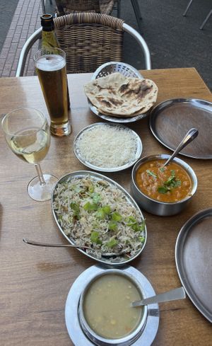 Maissoep en de namen van de rest weet ik niet meer 🤣  at Krishna Vilas in Eindhoven