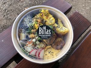Vegane Bowl ToGo mit vielen Köstlichkeiten! at Billas Catering & Kuchen in Darmstadt