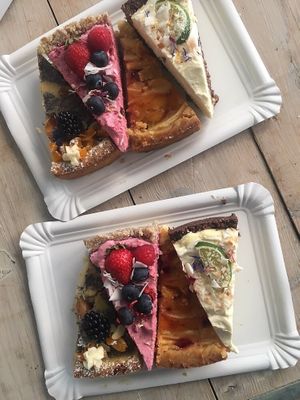 Cake boxes at Billas Catering & Kuchen in Darmstadt