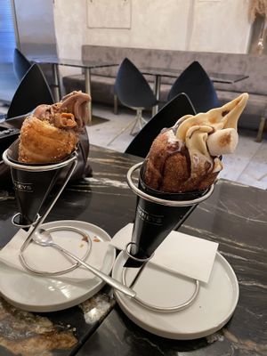 Snikka and vanilla queen  at Chimneys in Berlin