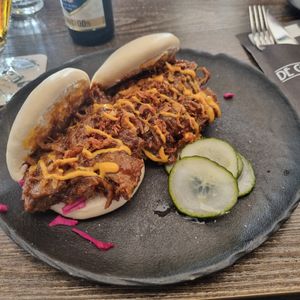 Vegan bao buns with Redefine BBQ pulled beef at De Gasterij in Gorinchem